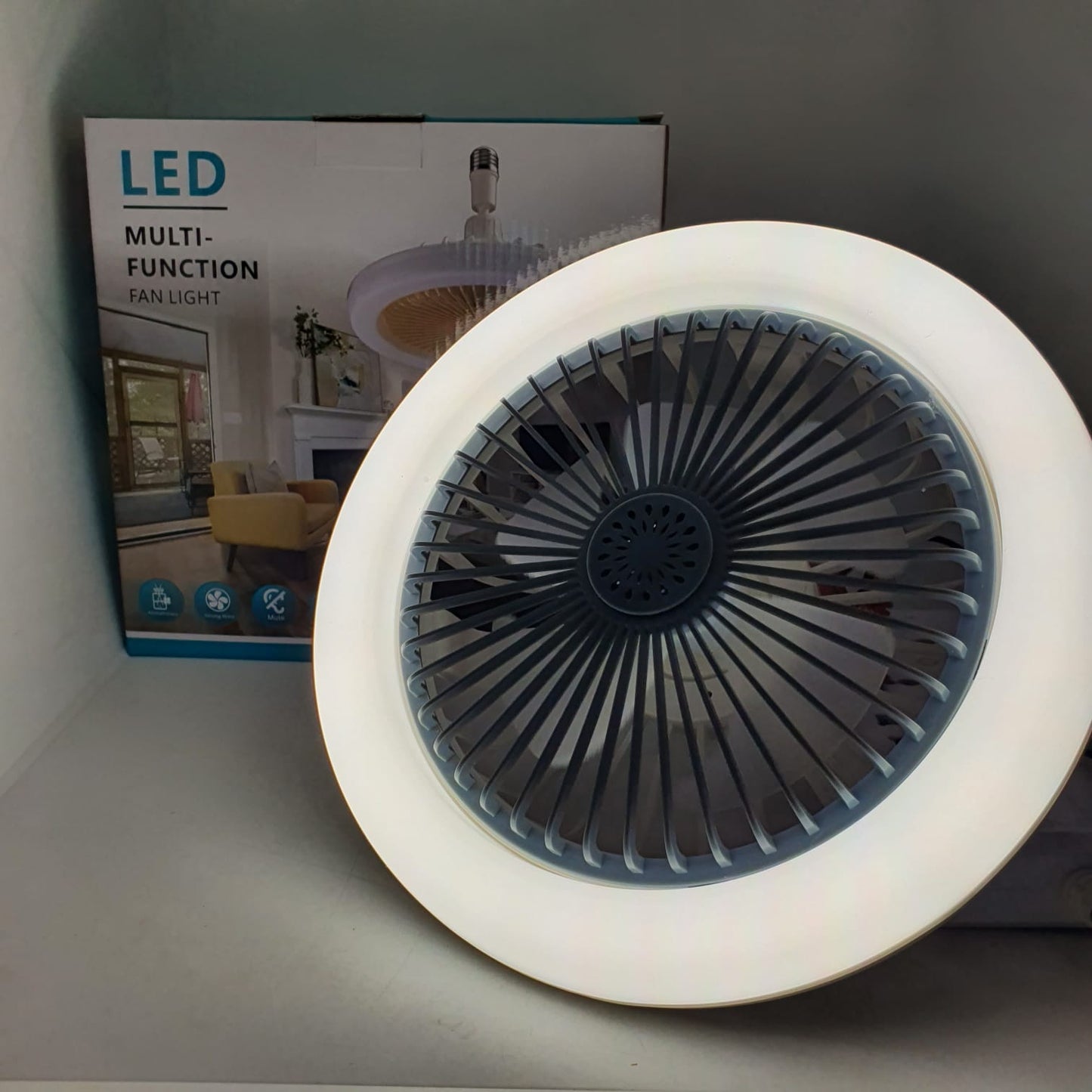 LÁMPARA LED DE TECHO CON VENTILADOR